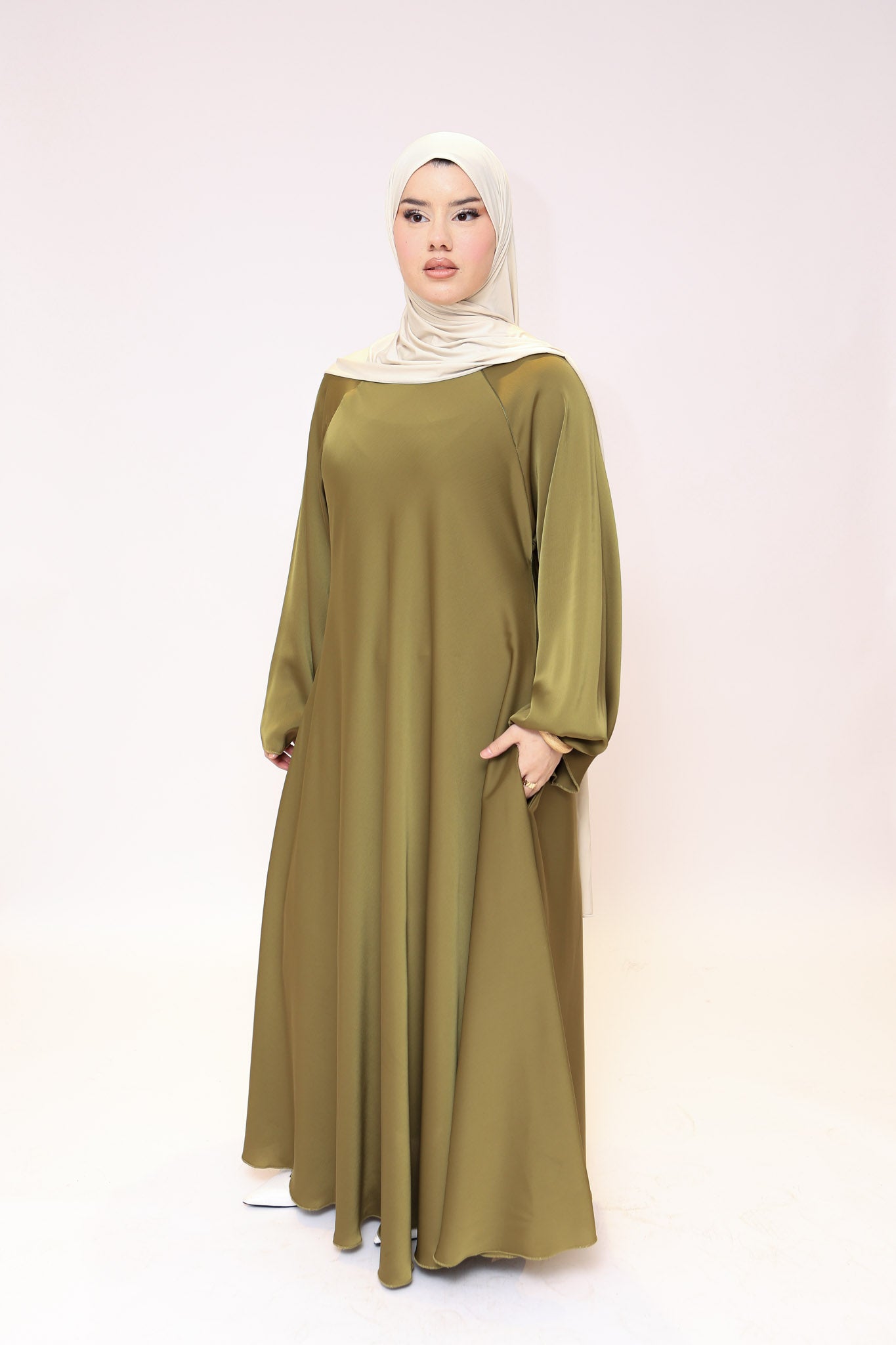 Abaya Naya